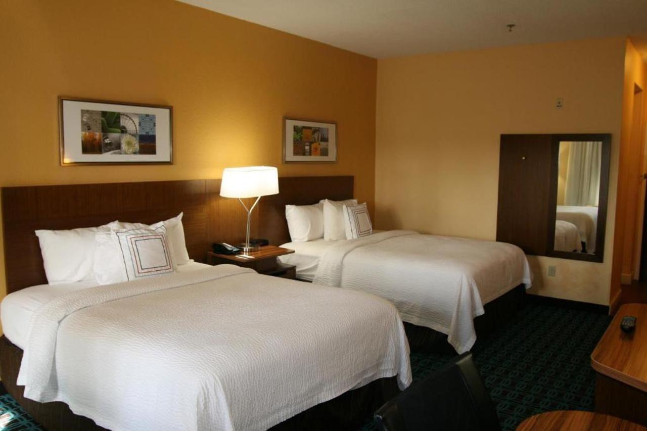 Fairfield Inn & Suites Hilton Head Island ブラフトン エクステリア 写真