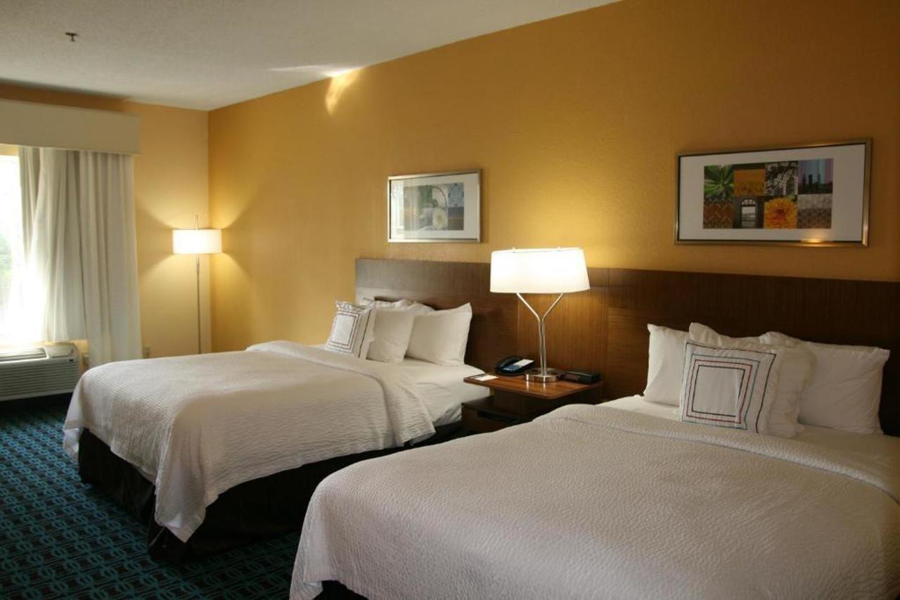 Fairfield Inn & Suites Hilton Head Island ブラフトン エクステリア 写真