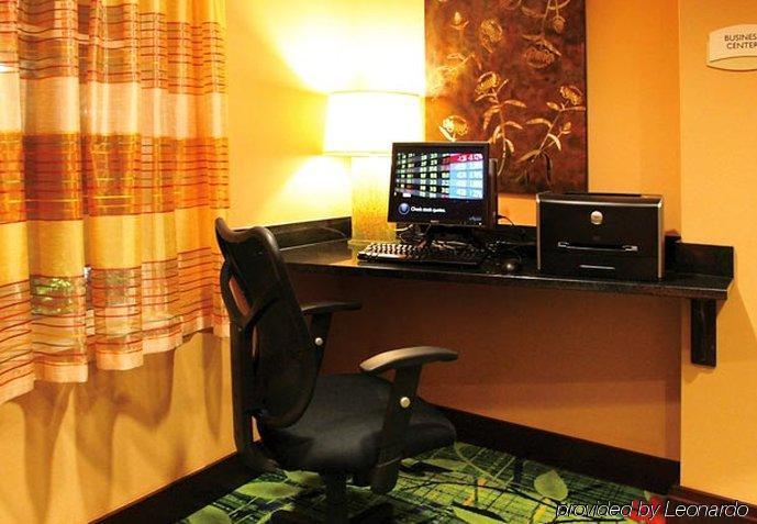 Fairfield Inn & Suites Hilton Head Island ブラフトン 部屋 写真