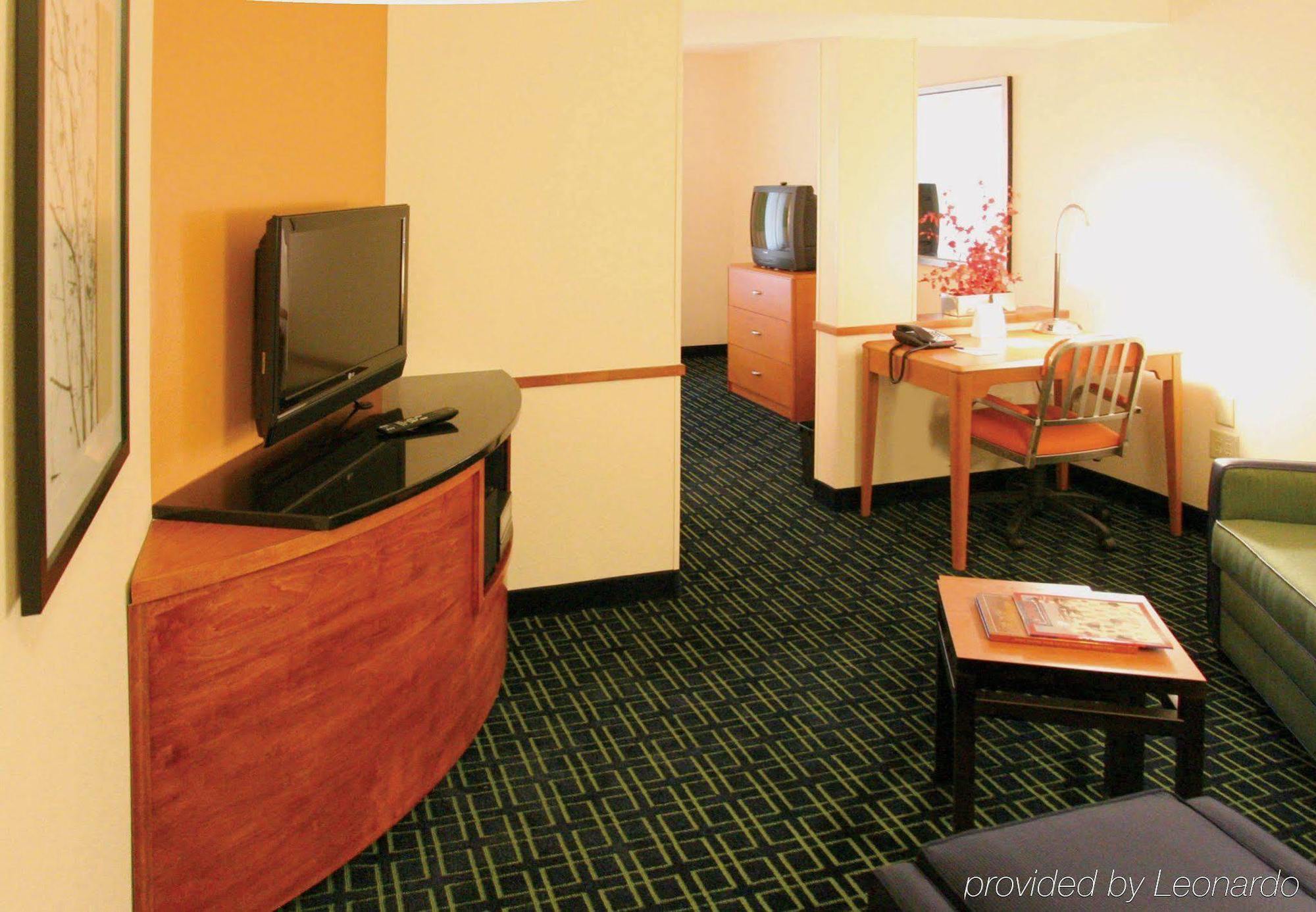 Fairfield Inn & Suites Hilton Head Island ブラフトン 部屋 写真
