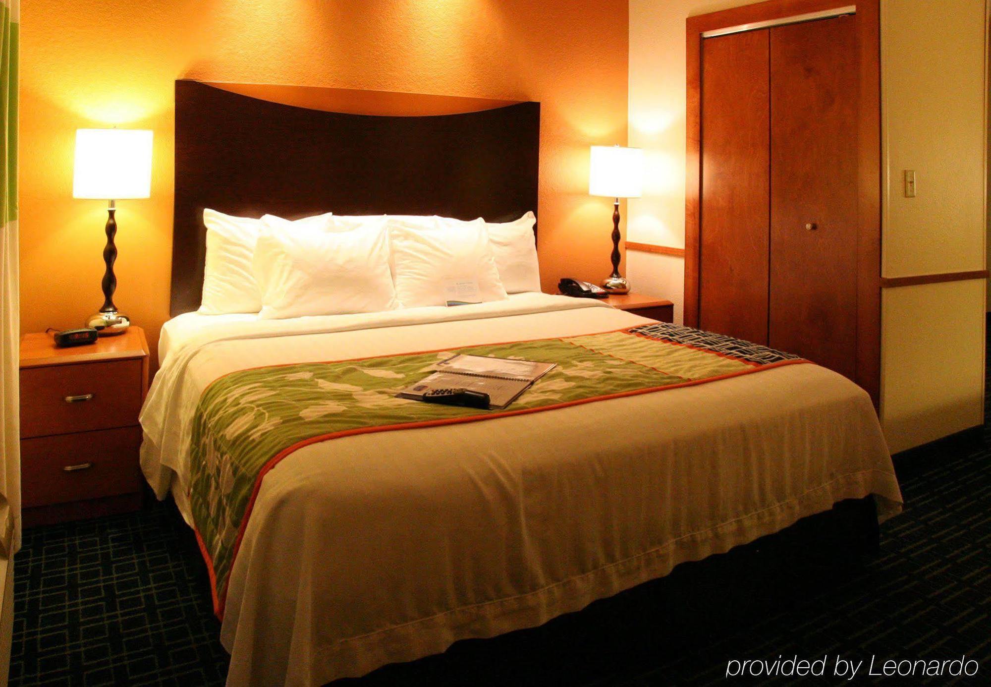 Fairfield Inn & Suites Hilton Head Island ブラフトン 部屋 写真