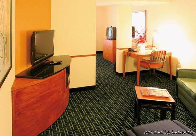 Fairfield Inn & Suites Hilton Head Island ブラフトン エクステリア 写真